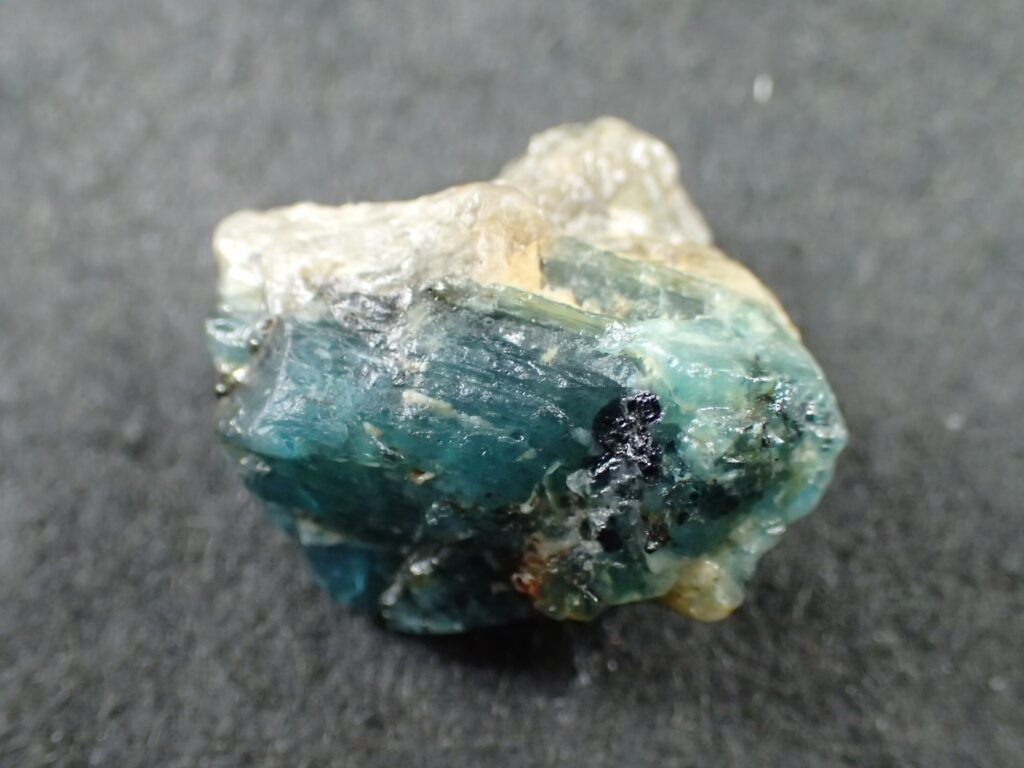 Grandidierita