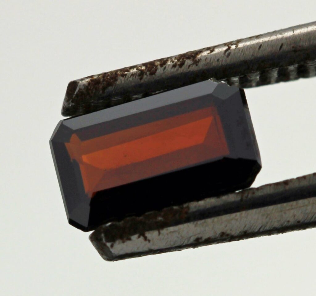 Emerald-cut brookite