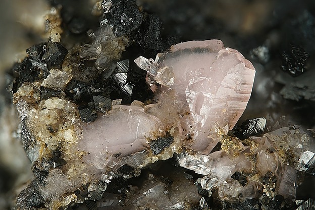 Hodgkinsonite, etc. Franklin Mine, Franklin, Sussex County, New Jersey, USA