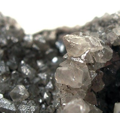 Senarmontite